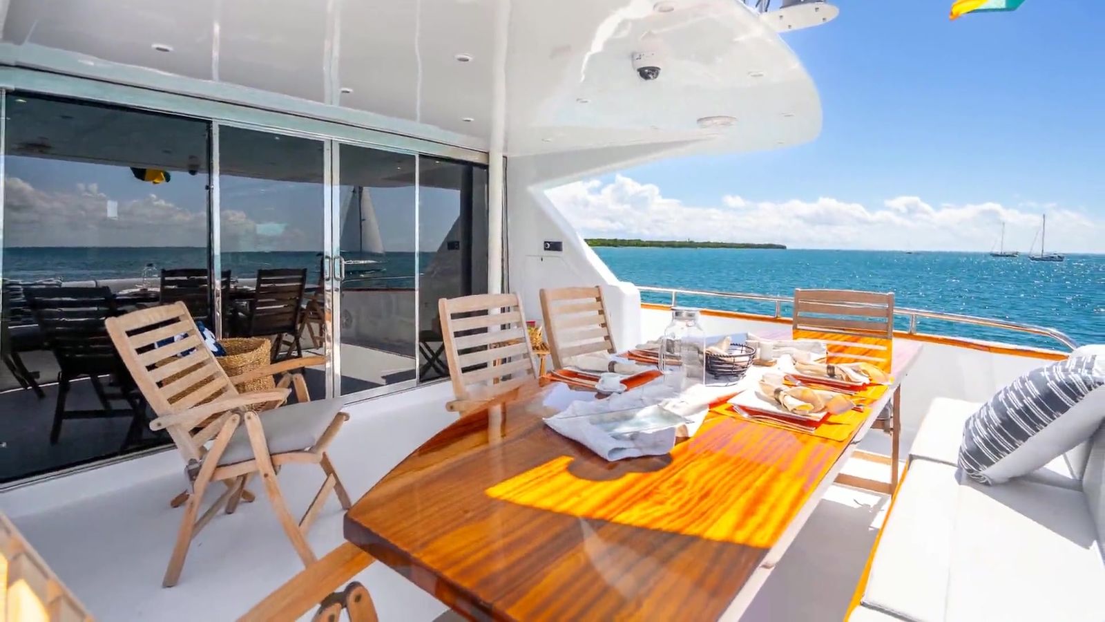 Alfresco dining table on the aft deck of Yacht AZURE
